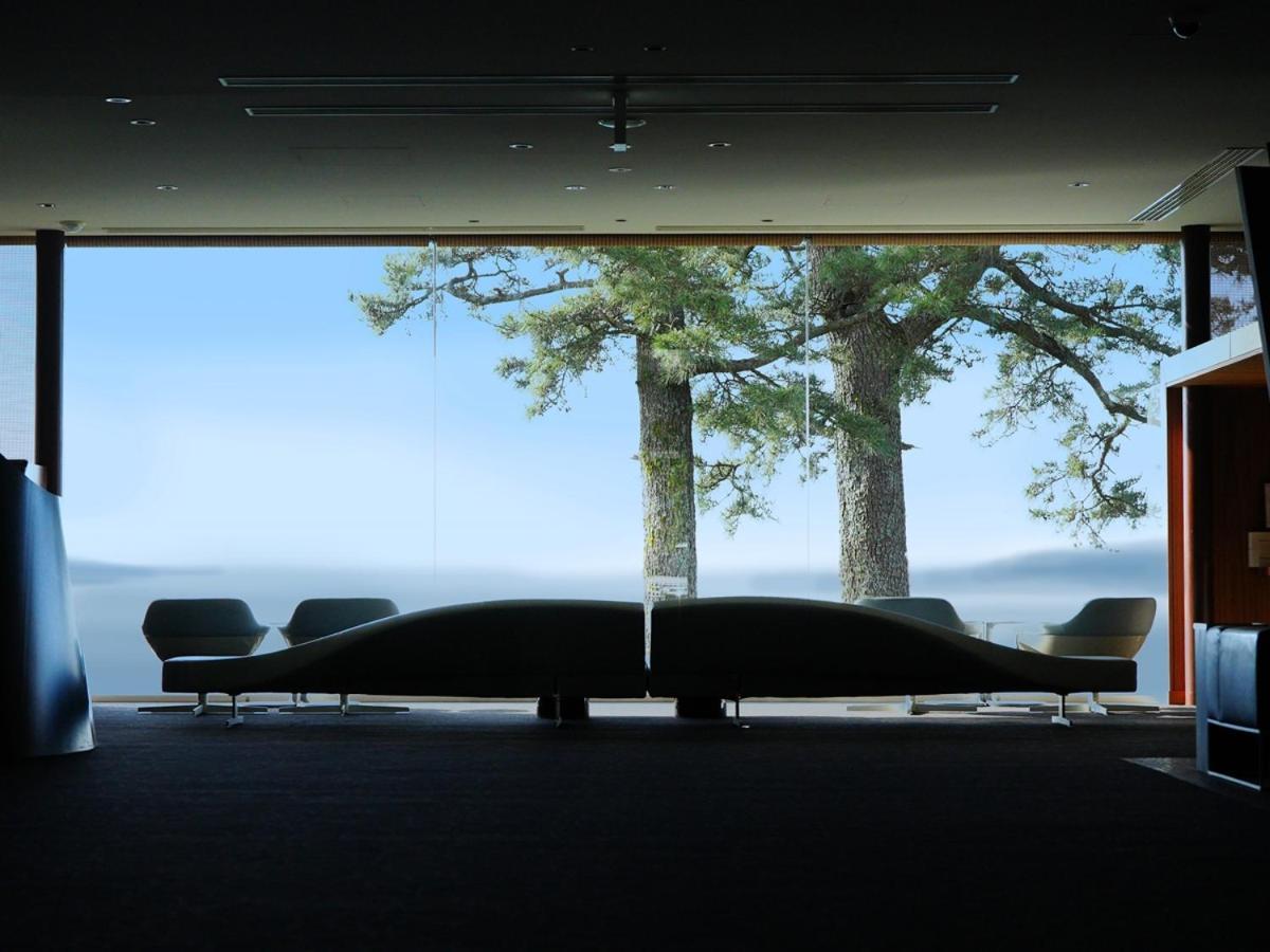 ホテル 熱海倶楽部迎賓館 熱海市 エクステリア 写真